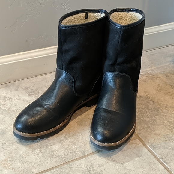 Nautica Shoes - Sherpa lined, leather boots